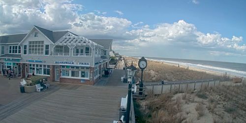 Boardwalk - Town Clock webcam - Bethany Beach