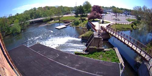 River Dam in Allegan Suburb Park - live webcam, Michigan Kalamazoo
