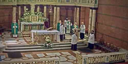 LIVE: Basilica of the Sacred Heart of Jesus - Krakow