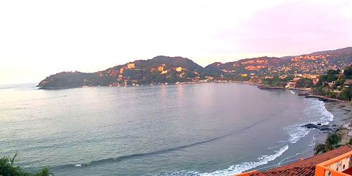 Zihuatanejo bay, panorama from above - Live Webcam, Zihuatanejo (GE)