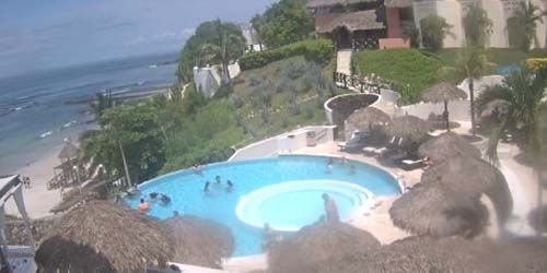Pool on the beach at the Grand Palladium Vallarta Resort - live webcam, Jalisco Puerto Vallarta