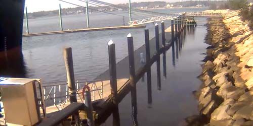 Atraque cerca del buque escuela Kennedy -  Webcam , Massachusetts New Bedford