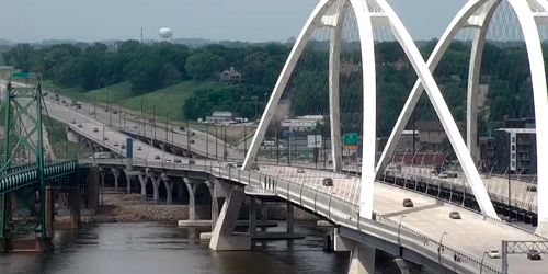 Mississippi River Bridge - live webcam, Illinois Moline