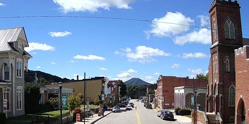 Main Street, traffic, historic center - live webcam, Virginia Tazewell