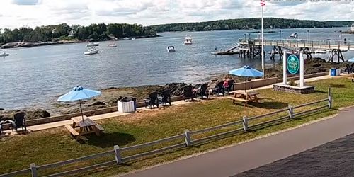 Ocean Point Inn and Resort, Card Cove view - live webcam, Maine Boothbay Harbor