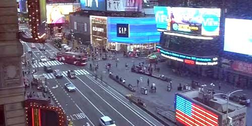 Crossroads of Broadway, 44th Street and 7th Avenue - live webcam, New York New York