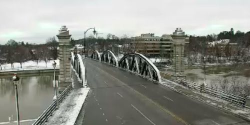 Pont de la rue Ford sur la rivière Genesee -  Webсam , New York Rochester