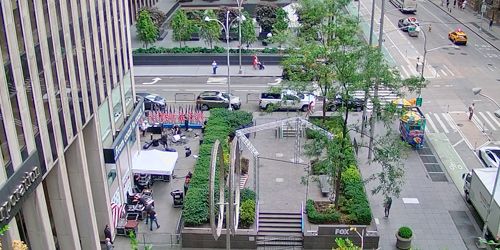 Fox Square - Sixth Avenue webcam - New York