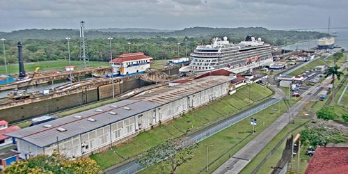 Écluse de navire Gatun dans le canal de Panama -  Webсam , Panama Panama
