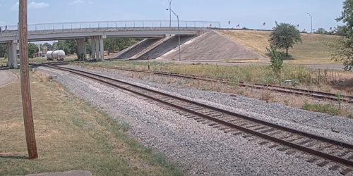 Bridge over the railroad in Greenville - live webcam, Texas Dallas