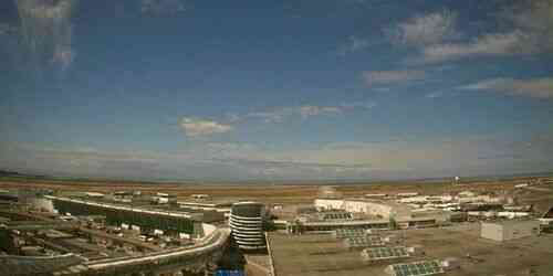 Watch Live International Airport (CYVR) — Vancouver