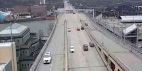 Puente de la Libertad webcam - Pittsburgh