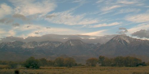 Panoramic view of Basin Mountain, and Mt. Tom - live webcam, California Bishop