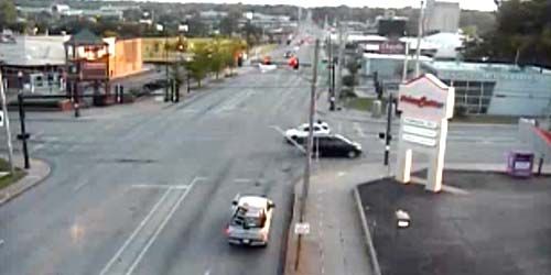 Traffic on South National Avenue - live webcam, Illinois Springfield