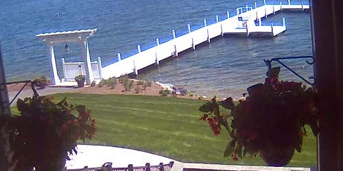 Pier at George Williams College of Aurora University - live webcam, Wisconsin Milwaukee