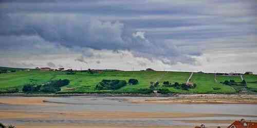 Watch Live Liencres Beach — Santander