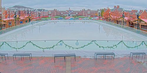 Ice skating rink in the city center - Live Webcam, Indiana Carmel