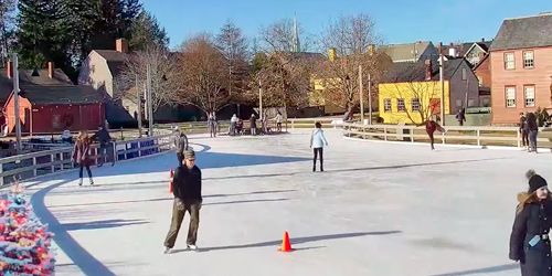 Open-air ice rink - live webcam, New Hampshire Portsmouth