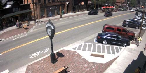Shops and cafes in the city center - Live Webcam, Colorado Frisco