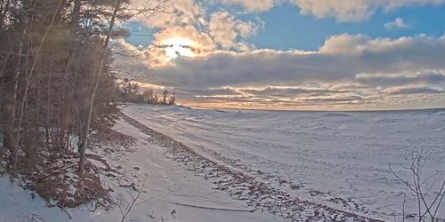 Shore of Lake Superior at Eagle River webcam - Houghton
