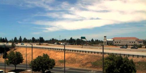 Sierra Fwy Highway 168 - live webcam, California Fresno