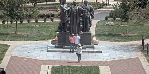 Alma Mater Statue - live webcam, Illinois Champaign
