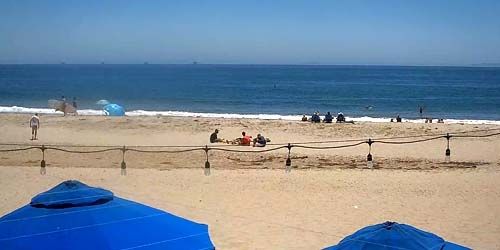 Surfer beach - live webcam, California Santa Barbara