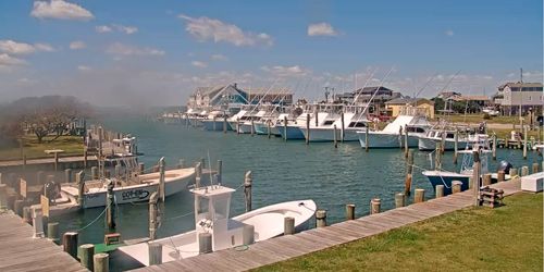 Puerto deportivo Teach's Lair en Hatteras webcam - Ocracoke