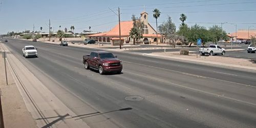 Traffic in the suburbs of Casa Grande - live webcam, Arizona Phoenix