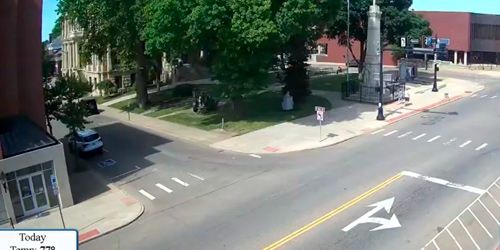 Traffic in the city center - live webcam, Ohio Cambridge