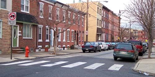 Traffic in a residential area - live webcam, Pennsylvania Philadelphia