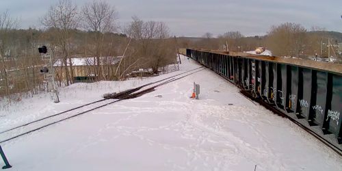 Train traffic in suburban Palmer - live webcam, Massachusetts Springfield