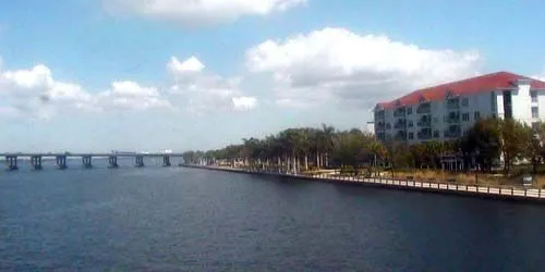 Puente Desoto sobre el río Manatí webcam