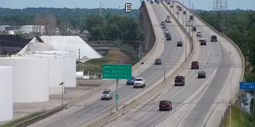 Leo Frigo Memorial Bridge webcam - Green Bay