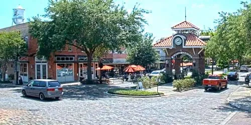 Clock Tower and West Orange Trail webcam - Orlando