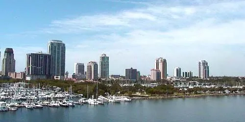 Vista del centro de la bahía, muelle con yates Cámara web