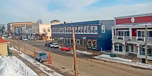 Centro - W Main Street webcam - Harbor Springs