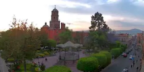 Senea Garden, temple San Francisco webcam - Santiago de Queretaro