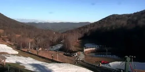 Hawksnest Snow Tubing and Zipline Webcam