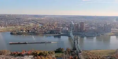 John A. Roebling Suspension Bridge webcam - Cincinnati