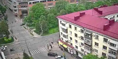 Calle Krasnaya y centro comercial
