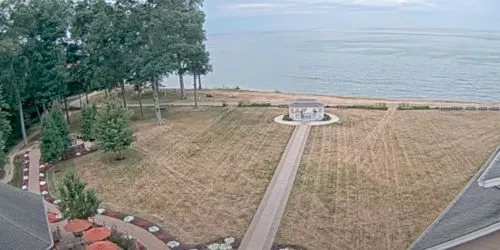 The Lodge at Geneva-on-the-Lake webcam