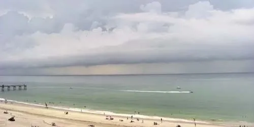 Pier on the shore of the atlantic ocean webcam - Jacksonville