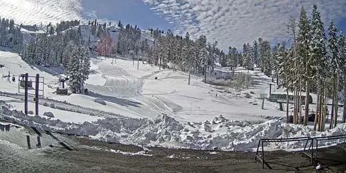 Skyline Bear Valley Mountain Resort webcam - Sacramento