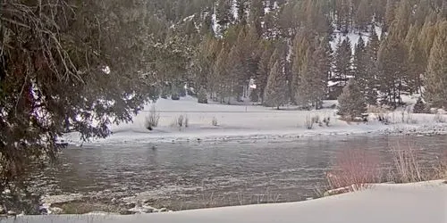 Gallatin River in Big Sky webcam