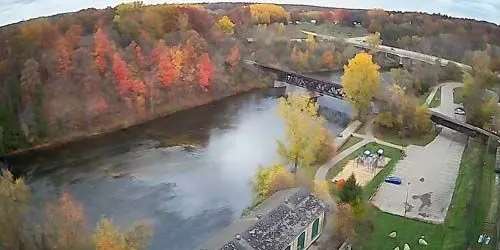 Muskegon river in the suburbs of Newaygo Webcam