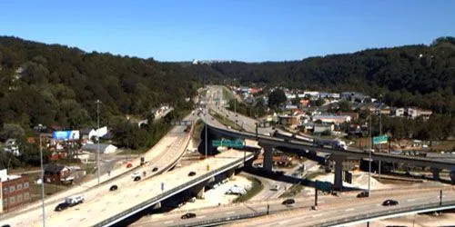 Road junction at the entrance to the city webcam - Charleston