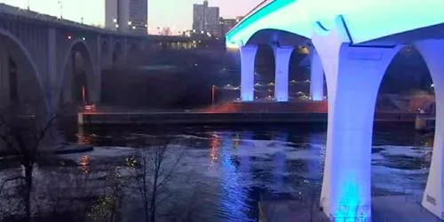 Saint Anthony Falls Bridge webcam