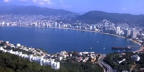 Baie de Santa Lucia, panorama d'en haut webcam - Acapulco