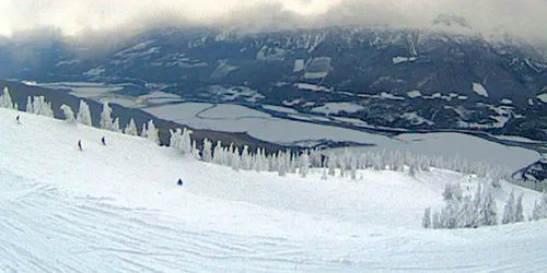 Ski slope at Revelstoke Mountain Resort webcam - Revelstoke